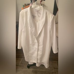 Plus size…30W… 2pc women white suit…Very Good Condition